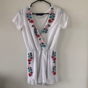 White floral embellished romper